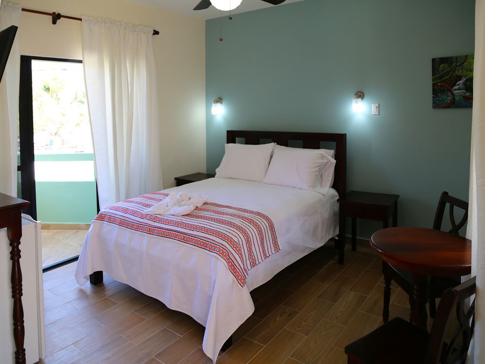 Jans Hotel Caye Caulker Zewnętrze zdjęcie
